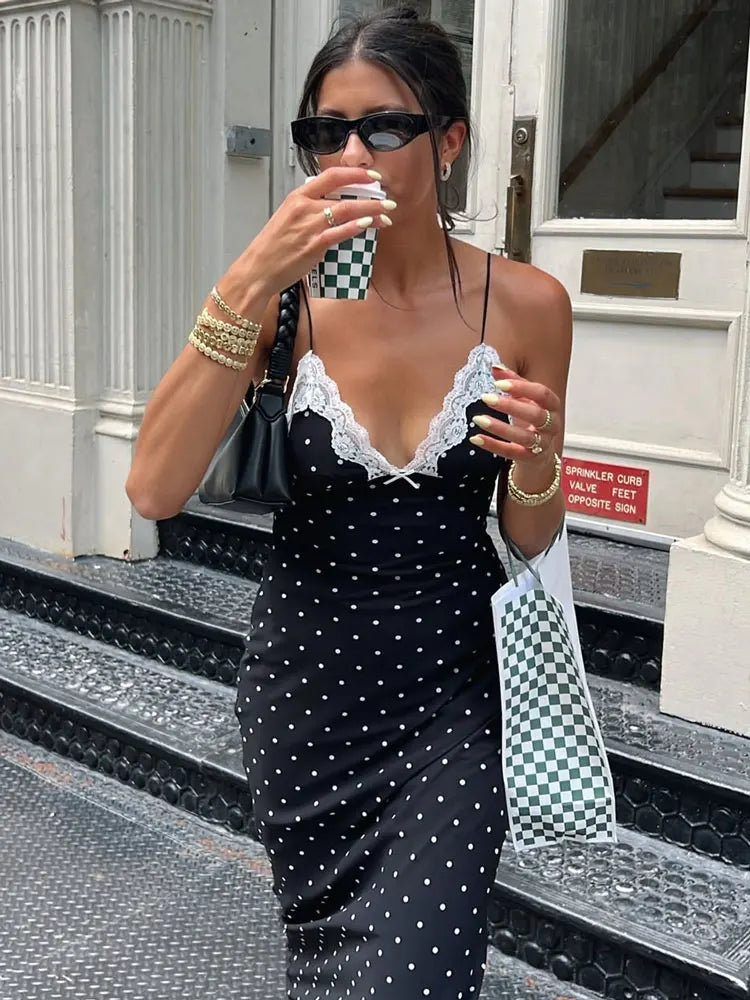 Vestido Largo Chic de Lunares con Cuello en V y Encaje Elegante
